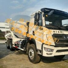 12徐工祺龍攪拌車(chē)廠(chǎng)家指導(dǎo)價(jià)