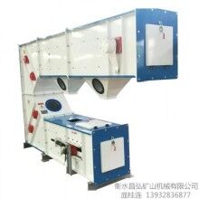 耐火材料專用Z型提升機(jī)，整機(jī)防爆，內(nèi)置強(qiáng)制通風(fēng)系統(tǒng)