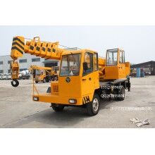 6噸自制吊多少錢(qián)  不用上牌一樣干活 好省錢(qián)的小吊車